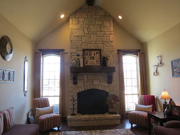 2nd image of 316 N Kyle Ct