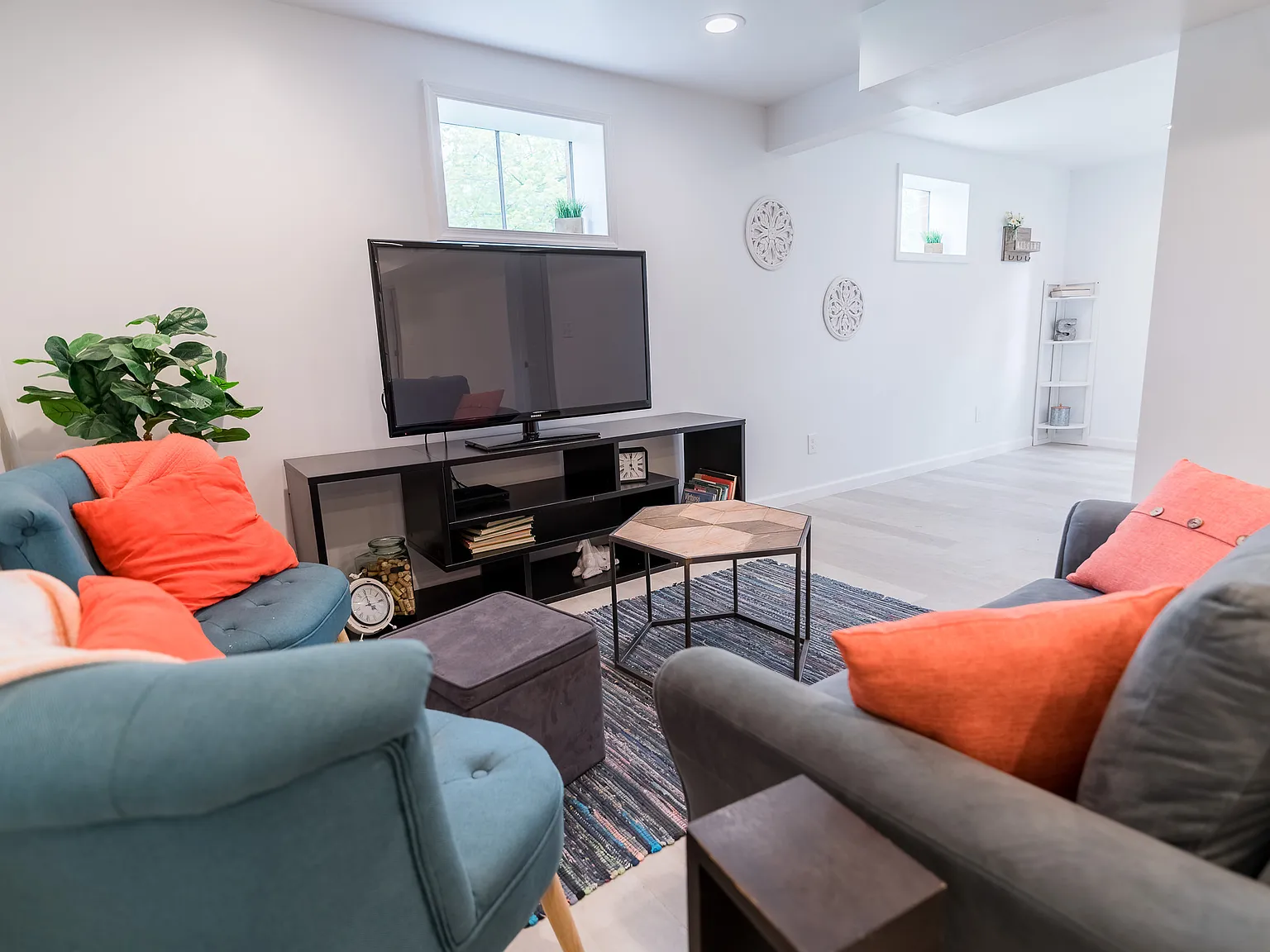2 bed, 850 sqft, $1,950 — Photo 3