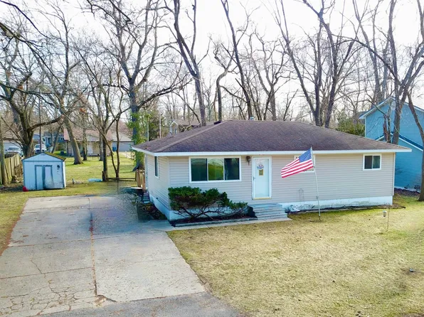 9153 Kettering Ave, White Lake, MI 48386