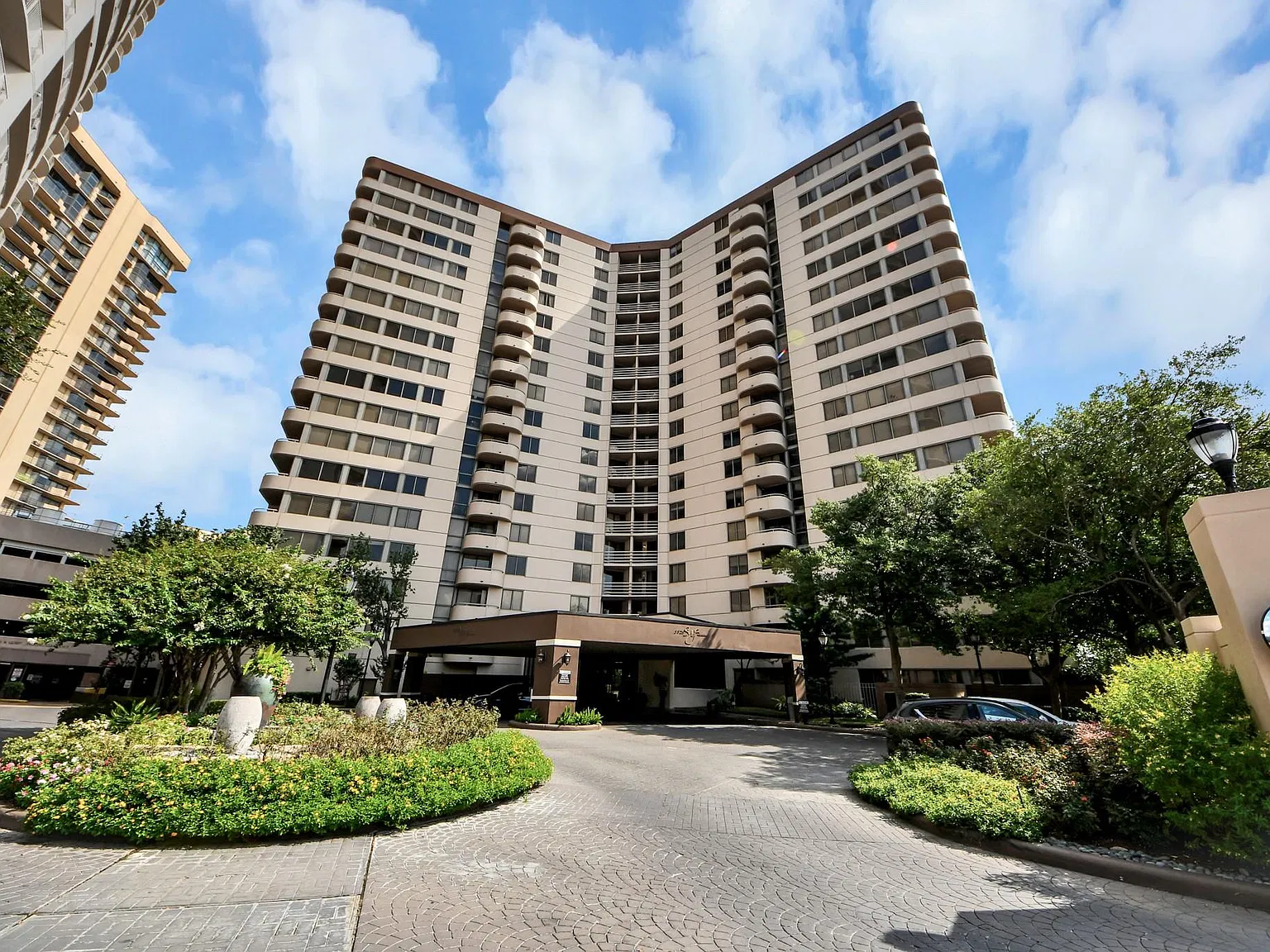 2 bed, 2.0 bath, $2,100 — Photo 1