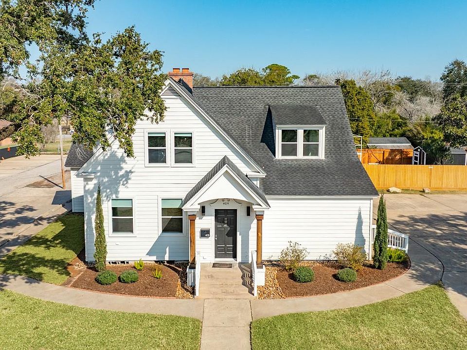 1st image of 405 E Mulberry St