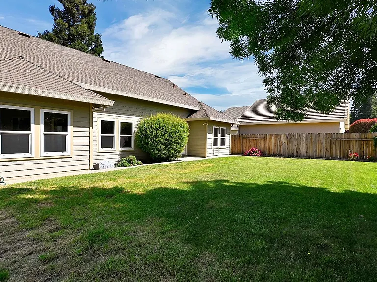 722 Mariner Loop — Photo 31