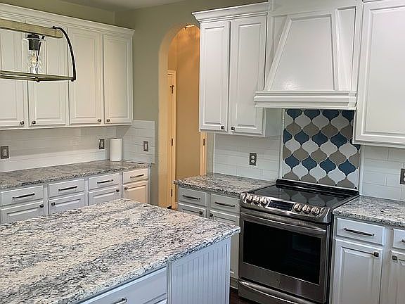3rd image of 3327 Harvest Hill Blvd
