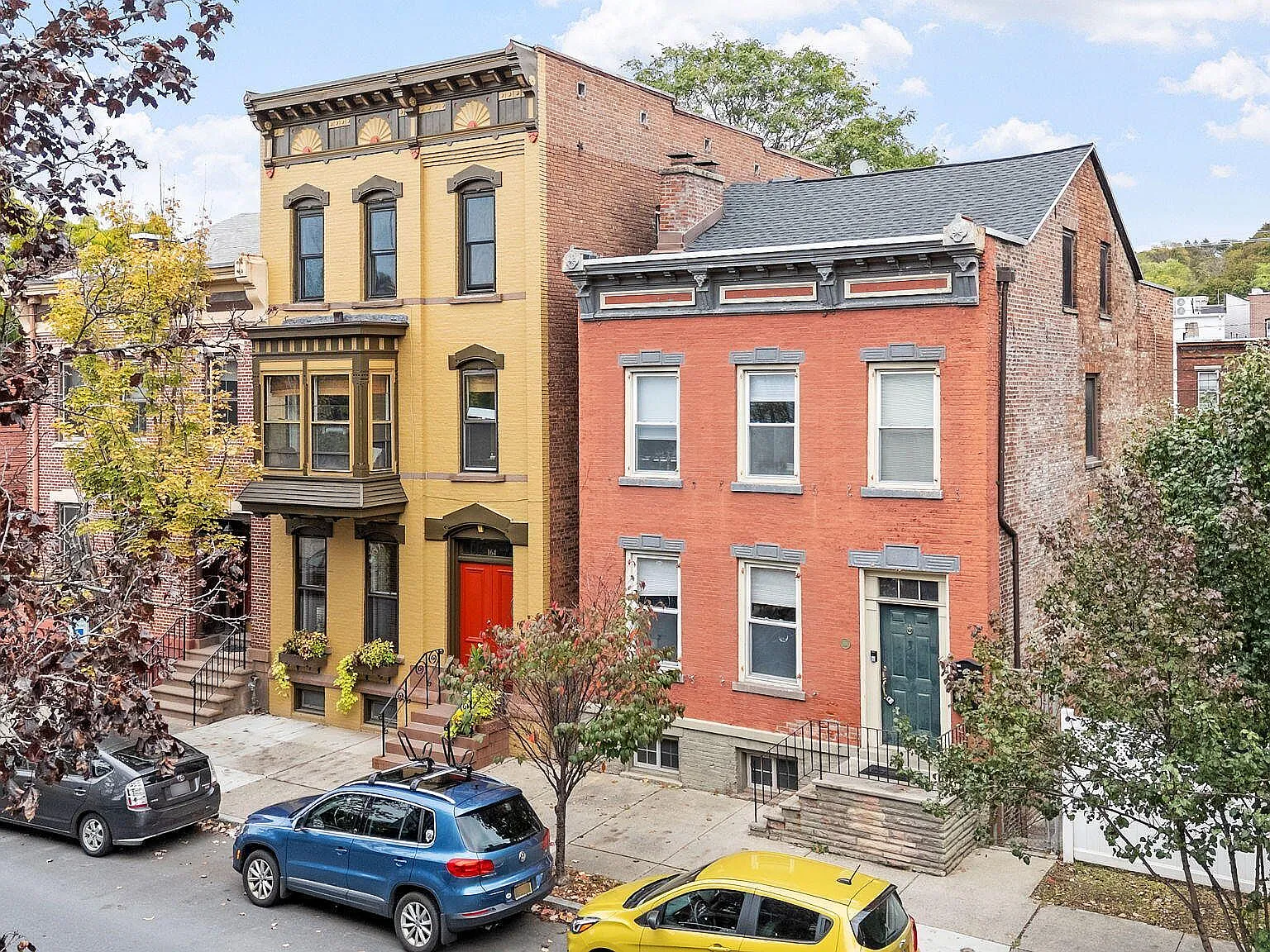 1 bed, 1000 sqft, $1,300 — Photo 2
