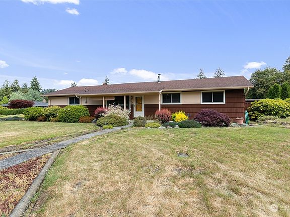 2nd image of 10119 Forest Court SW
