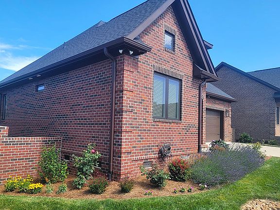 Elegant appointed all-brick 