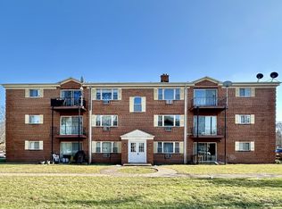 1026 S River Rd #B3, Des Plaines, IL 60016