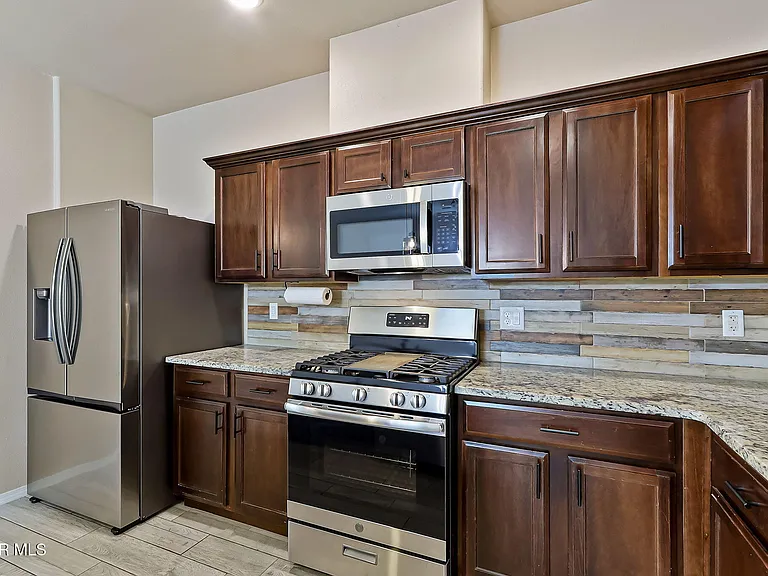 3921 Desert Dunes Dr — Photo 19