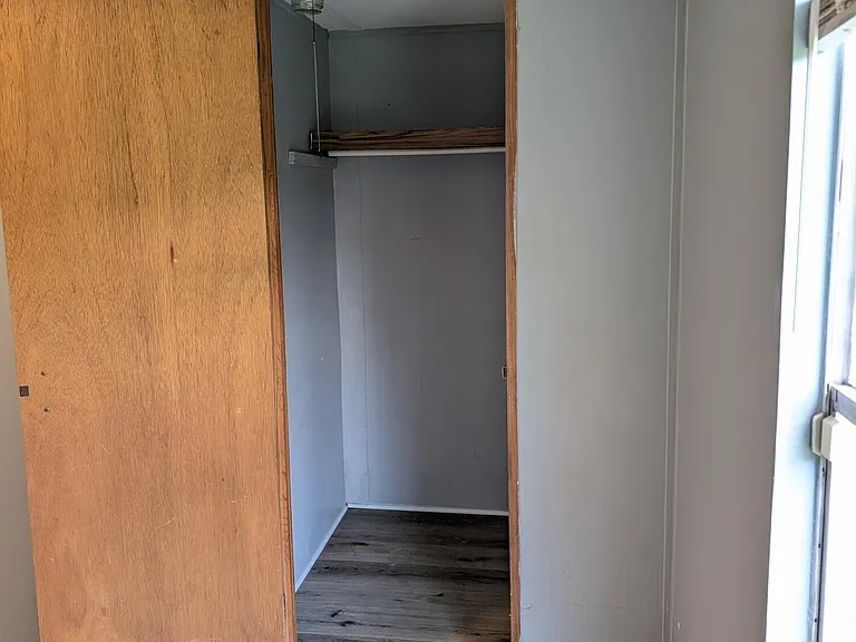 220 Guy Ave — Photo 22