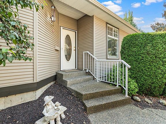 3rd image of 46360 Valleyview Rd #85