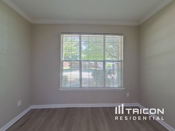 4th image of 12028 Stephenville Dr