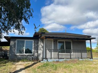 450B Yucca Rd, Fallbrook, CA 92028