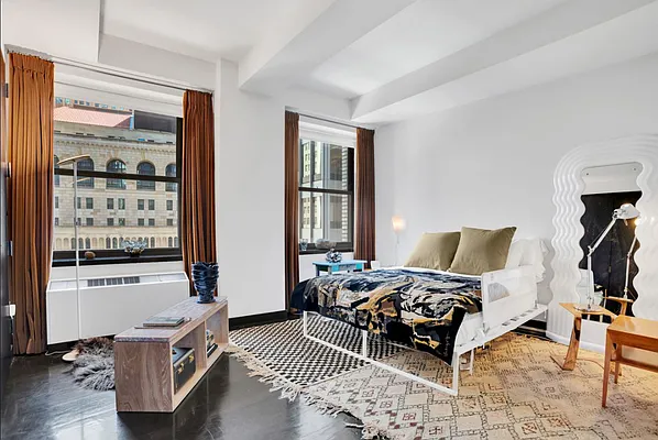 Sold by R New York | media 3