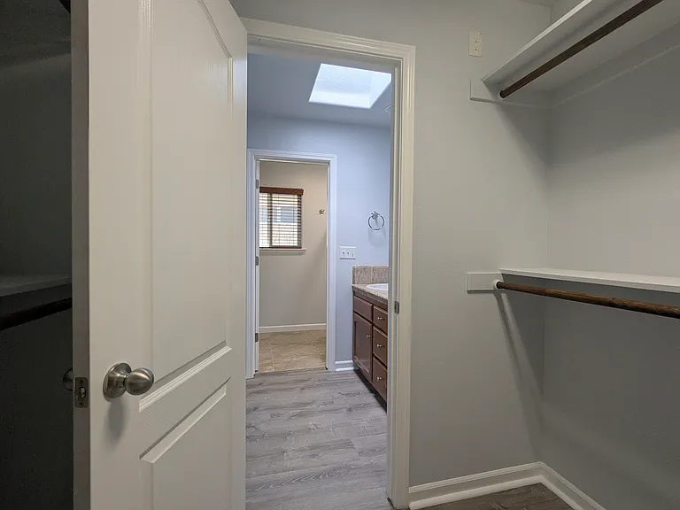286 Santa Barbara Ave — Photo 27