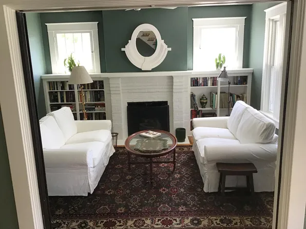 13 Oakenwold St, Staunton, VA 24401