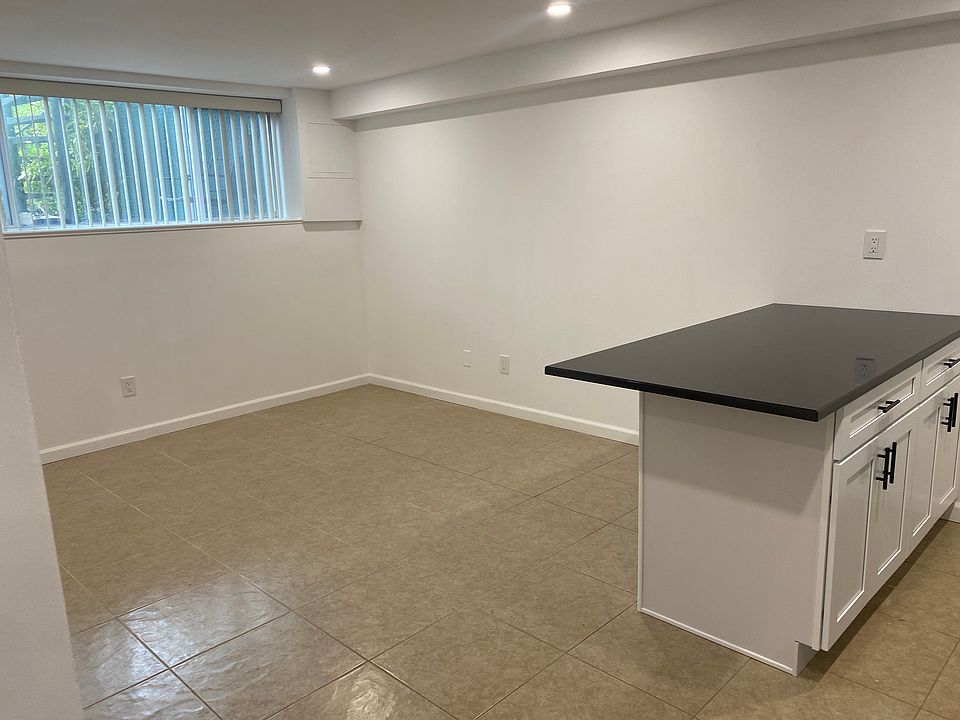 1st image of 204 Essex Dr Floor 1
