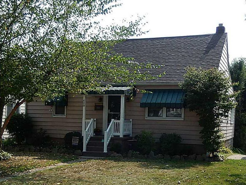 1st image of 608 S 7th St
