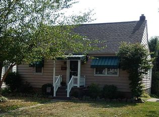 608 S 7th St, Youngwood, PA