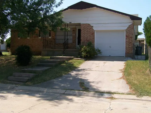 3315 SW Salinas Dr, Lawton, OK 73501
