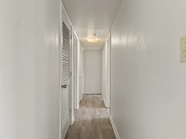 Oak Park Apartments
