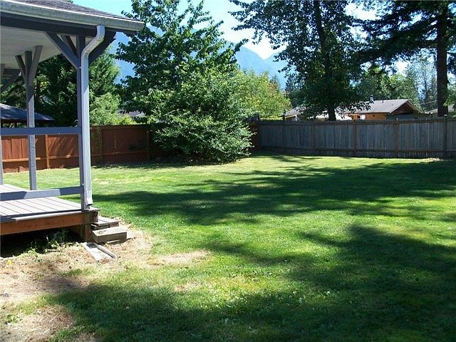 2nd image of 302 8th St