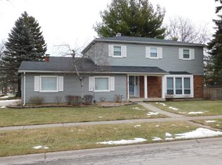 1219 Eton Ct, Buffalo Grove, IL 60089