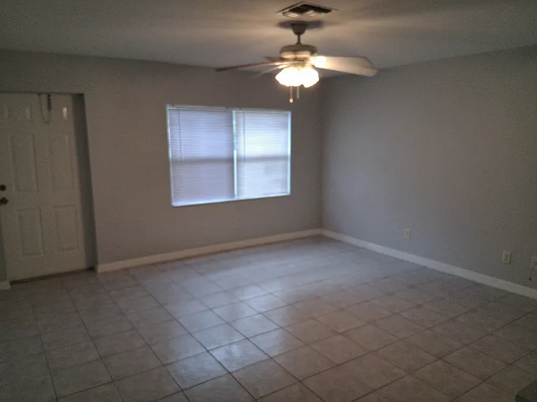 7758 Suncoast Dr — Photo 13