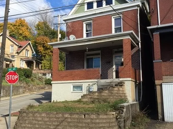 901 Oak Ave, Turtle Creek, PA 15145