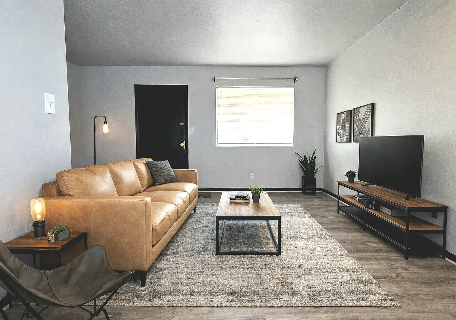 Poplar St Apartments — Photo 2