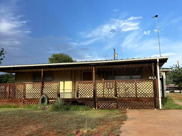 221 Sage Ln, Childress, TX 79201