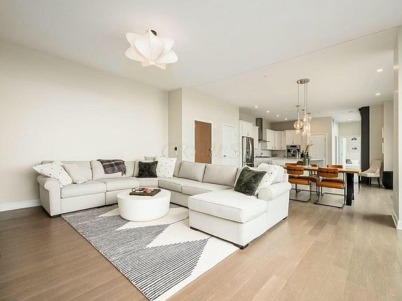 3rd image of 250 Spring St #713