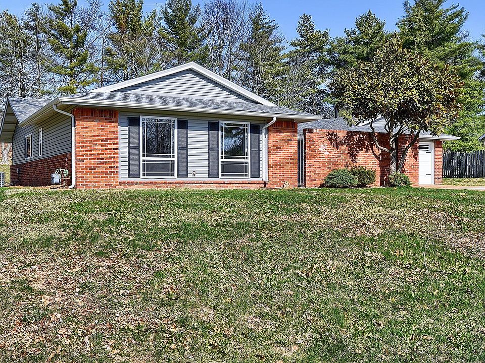 1st image of 412 Iron Lantern Dr