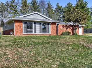 412 Iron Lantern Dr, Ballwin, MO 63011