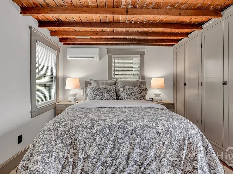 410 1/2 E Victory Dr #CARRIAGE HOUSE — Photo 20