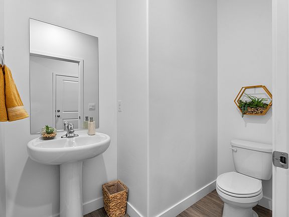 4th image of 1910 Queens Garden Dr #4274