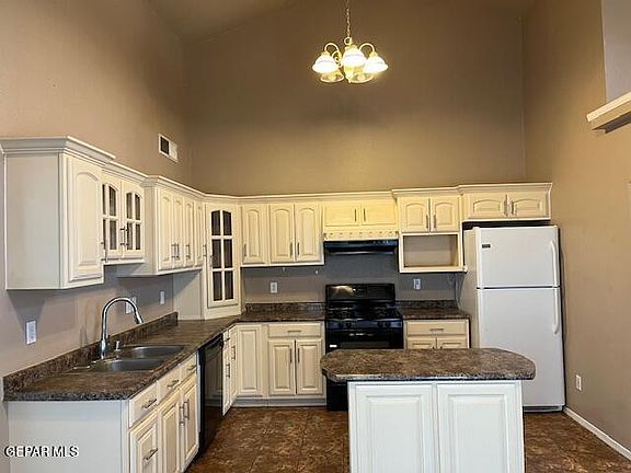 2nd image of 3268 Tierra Mision Dr