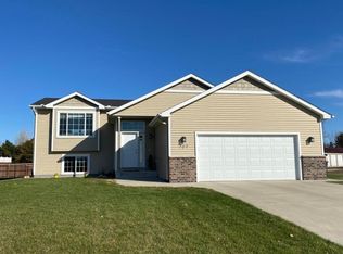707 25th Ave NW, Austin, MN 55912