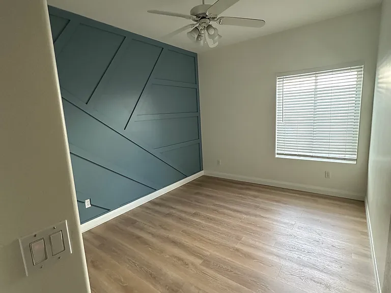 2530 E Menlo St — Photo 13