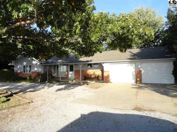 962 14th Ave, McPherson, KS 67460