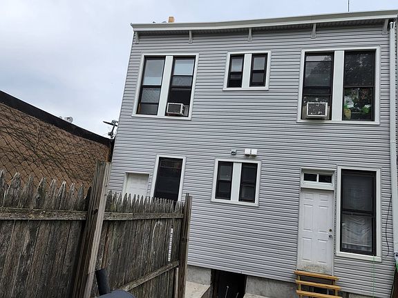 4th image of 54-30 Arnold Ave