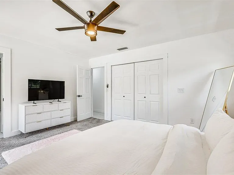 920 Lakeview Dr — Photo 19