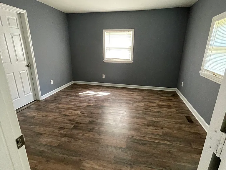 528 Homewood Ave — Photo 5