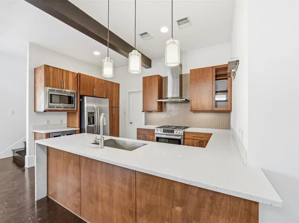 5905 Kiam St #B, Houston, TX 77007