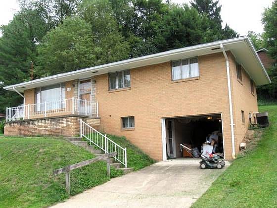 2nd image of 301 Boyd Ave