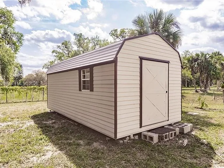 4550 Springview Cir — Photo 13