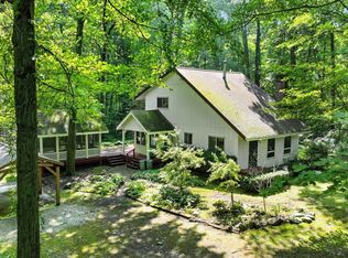 7865 Stewart Rd, Monroe, MI 48162