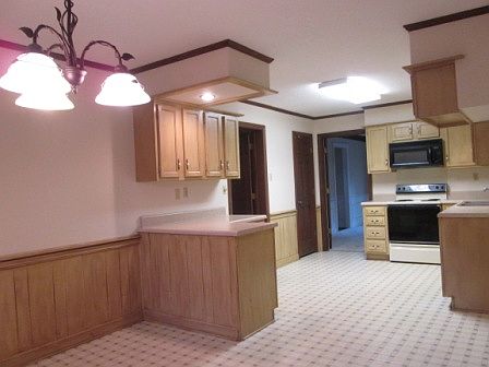 2nd image of 8515 Hundred Oaks Dr