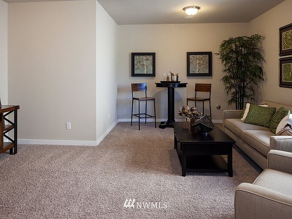 4th image of 9107 Jacobia (CR53) Avenue SE