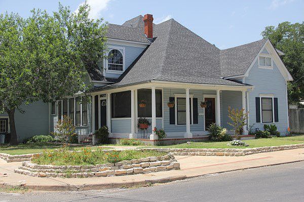 1st image of 212 S Lutterloh Ave