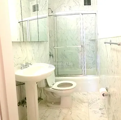 Rented by Manhattan Connection | media 12